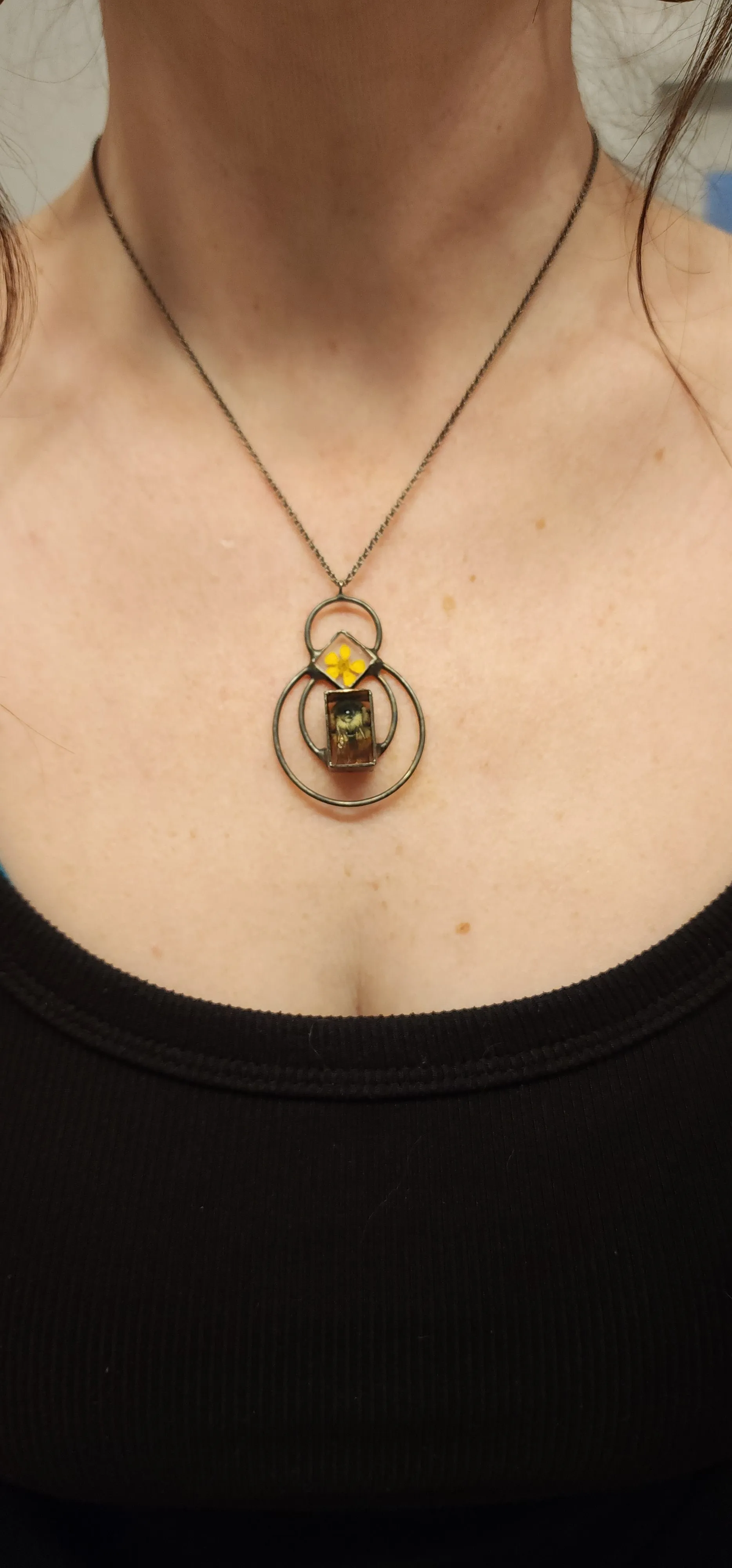Bee   Flower Solar Necklace