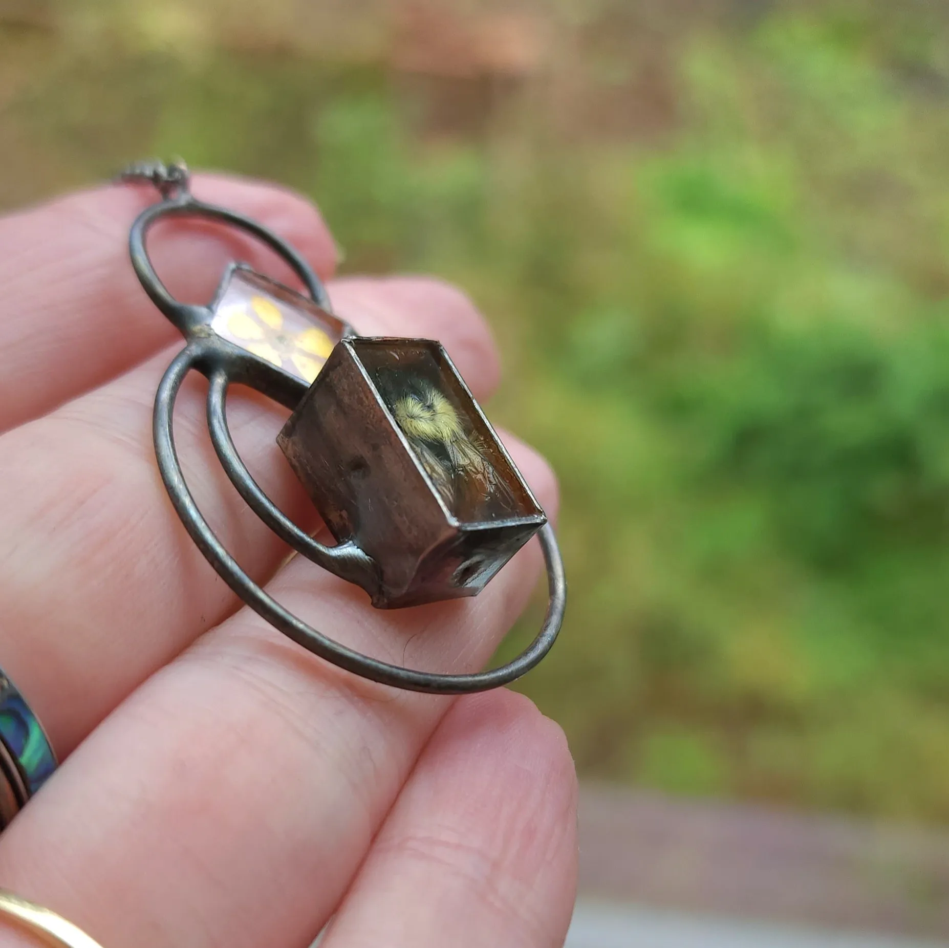 Bee   Flower Solar Necklace