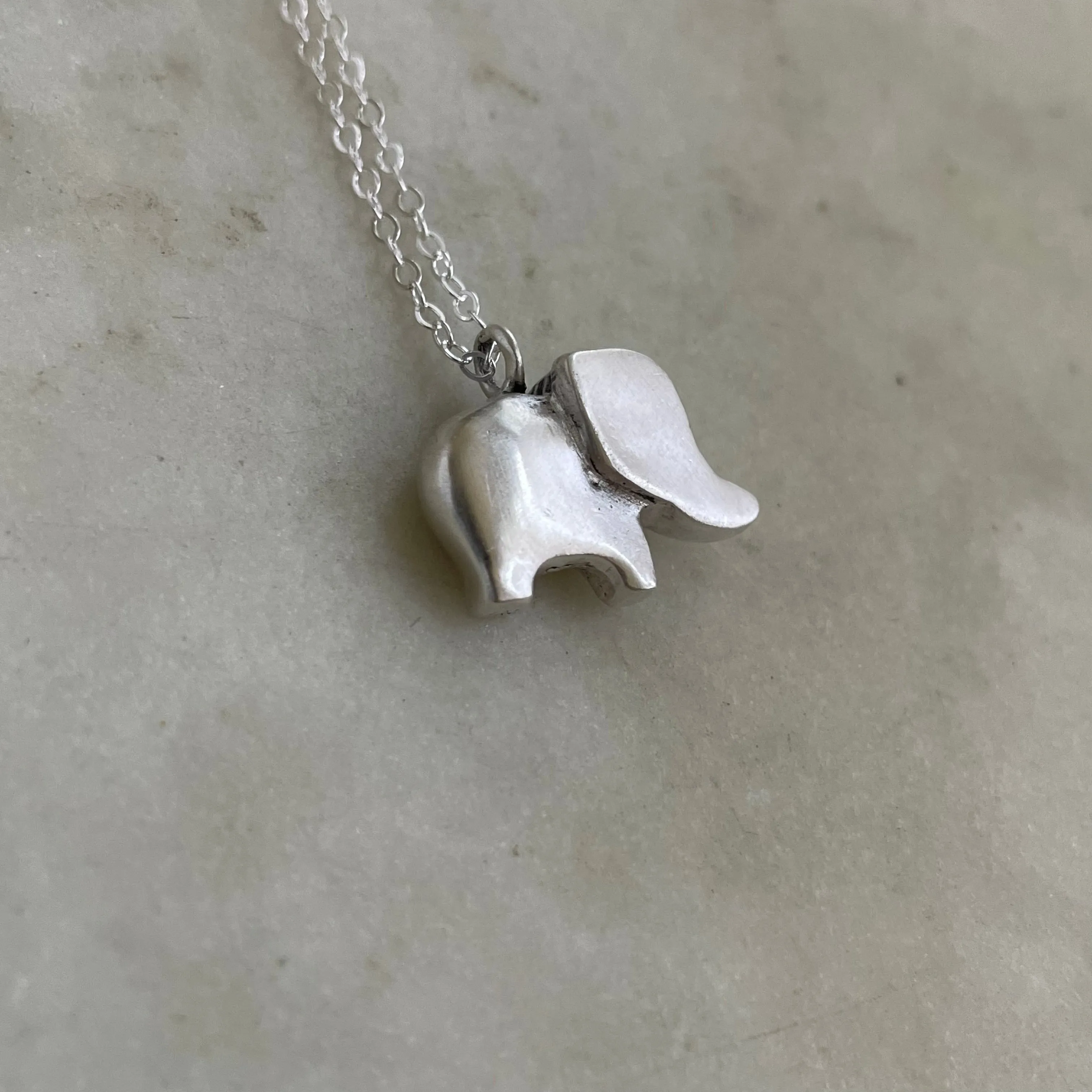ELEPHANT PENDANT
