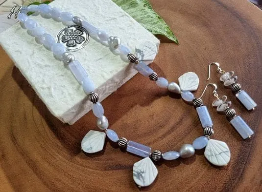 Freshwater pearl and chalcedony necklace earring set