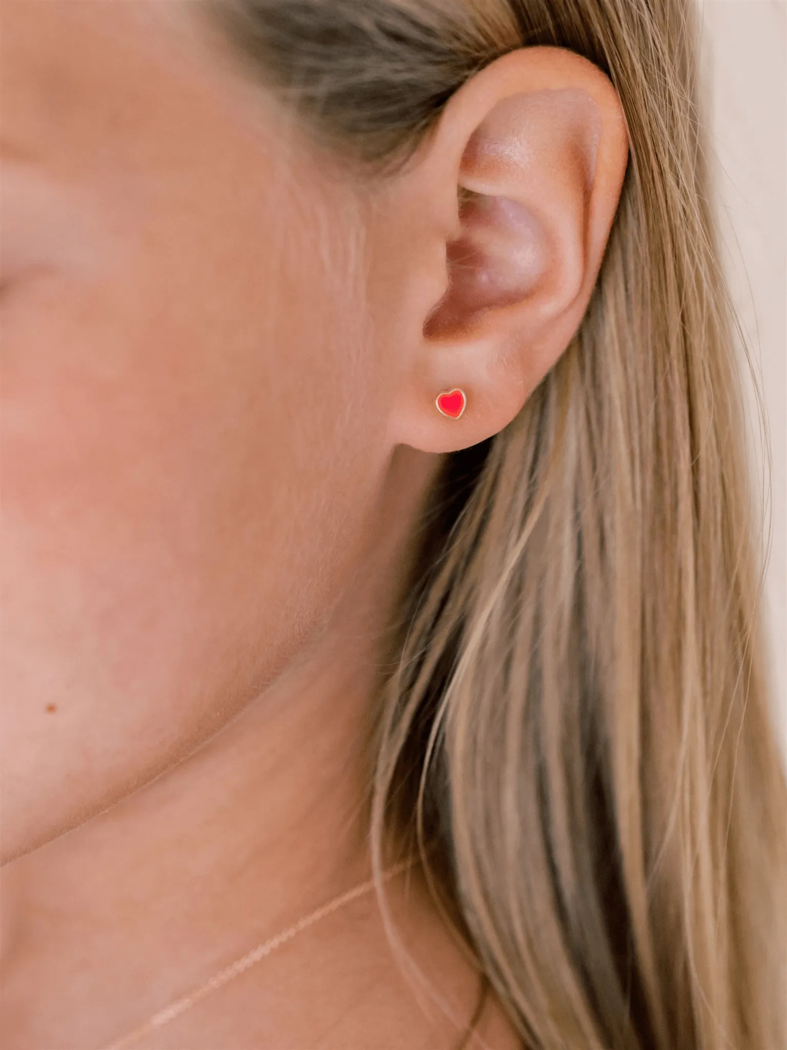 Kid Enamel Heart Stud Earrings 14K