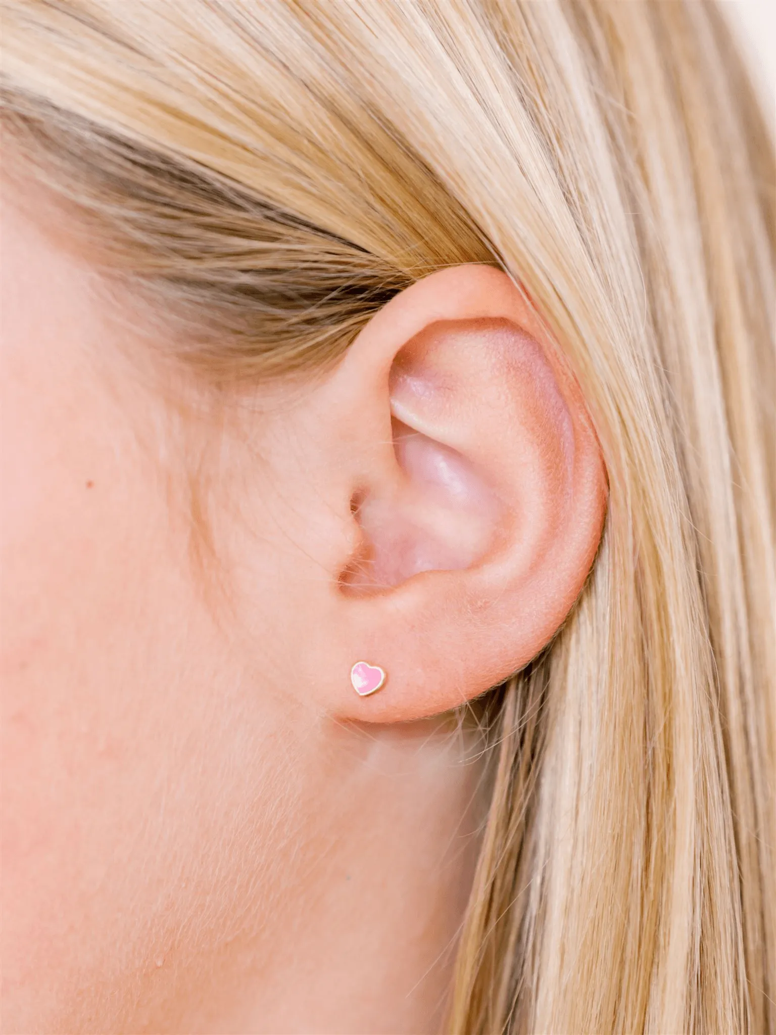 Kid Enamel Heart Stud Earrings 14K