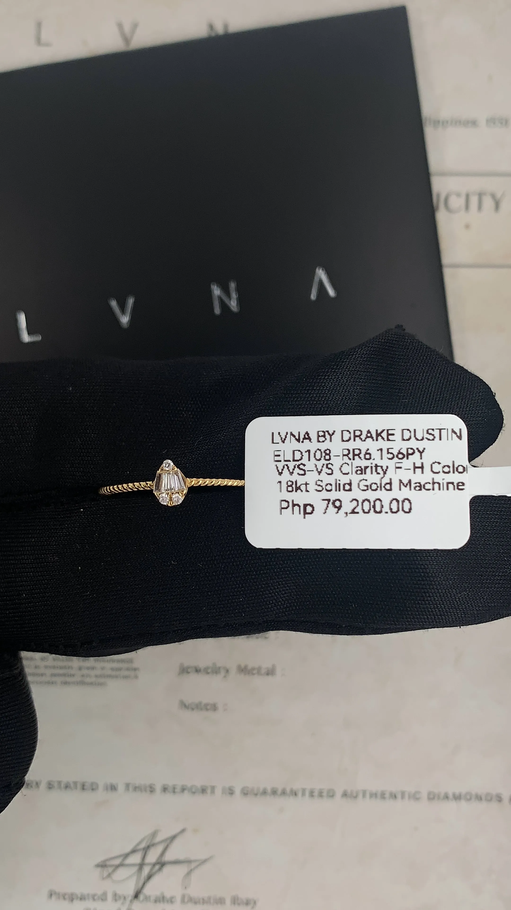 #LVNA2024 | Golden Pear Shape Dainty Diamond Ring 18kt