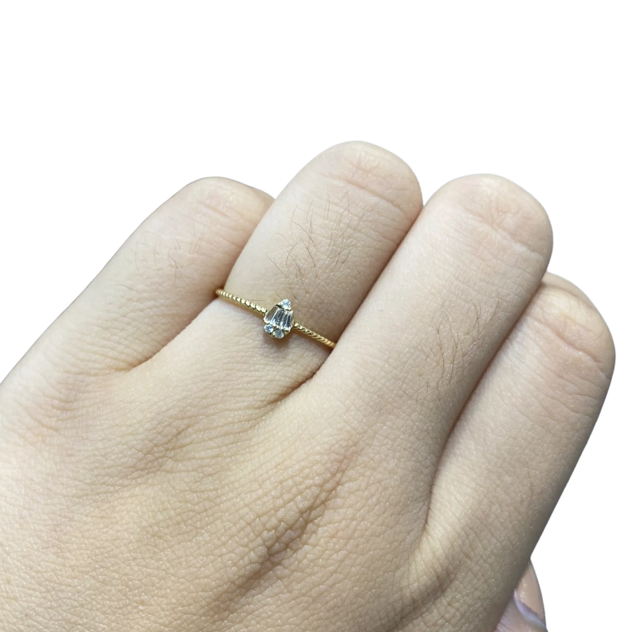 #LVNA2024 | Golden Pear Shape Dainty Diamond Ring 18kt