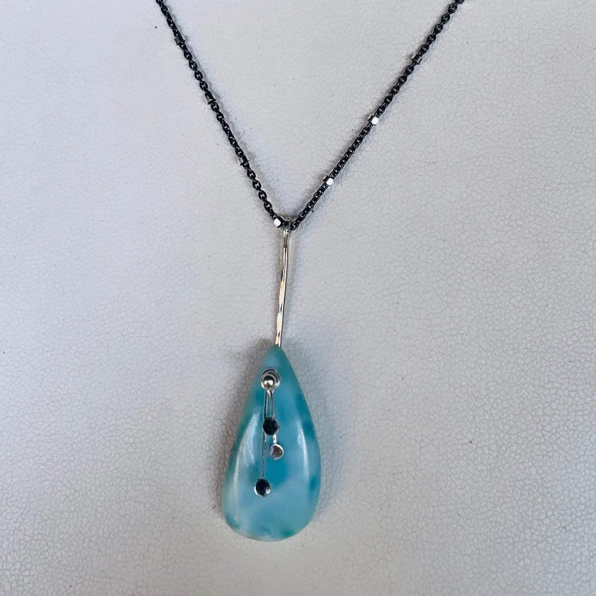 Pendulum Dots Free form Larimar